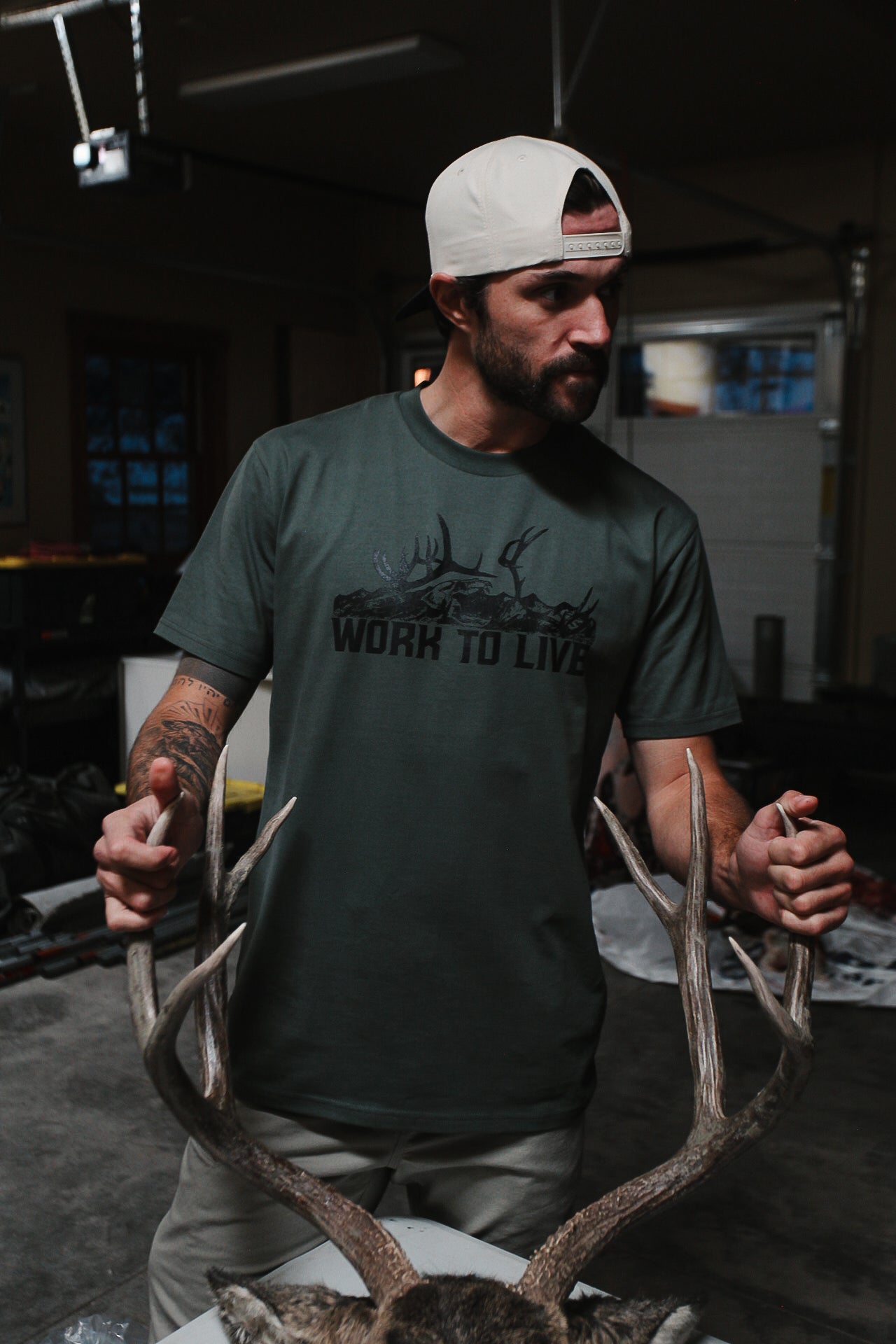DEAD HEAD TEE - MOSS